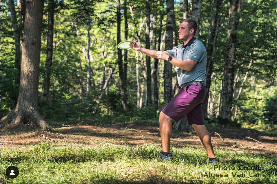Nate Sexton throwing a disc golf forehand - photo by alyssa van lanen