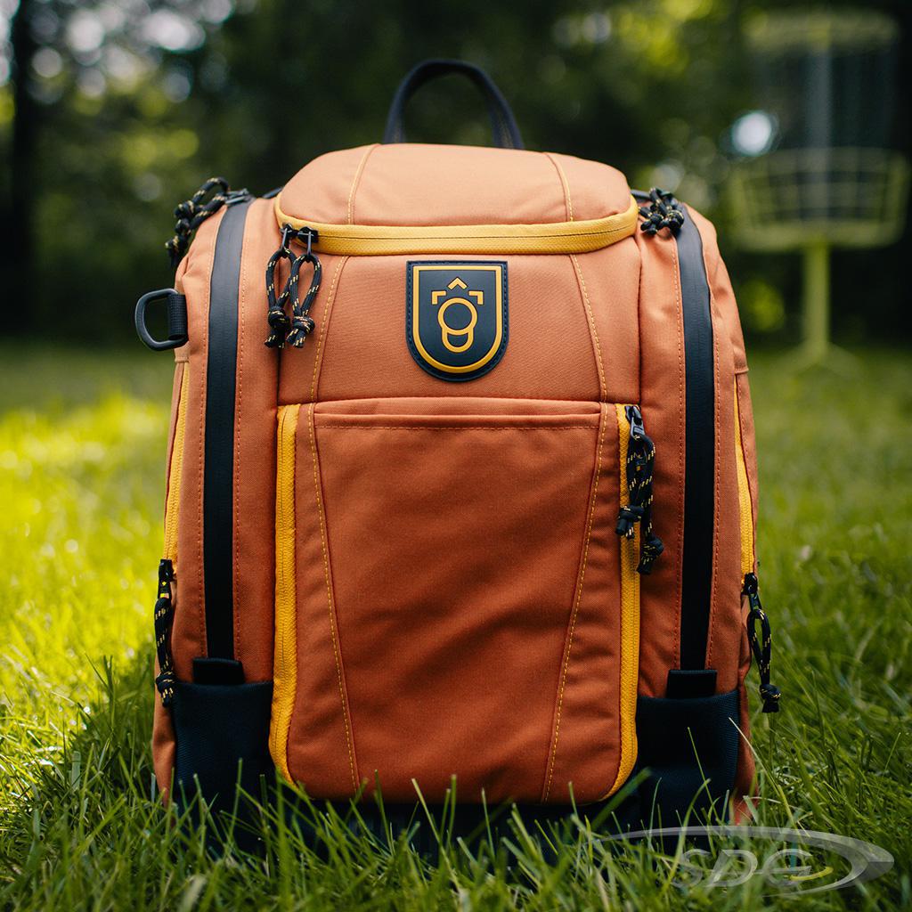 squatch-the-lore-backpack-w-cooler-disc-golf-bag  