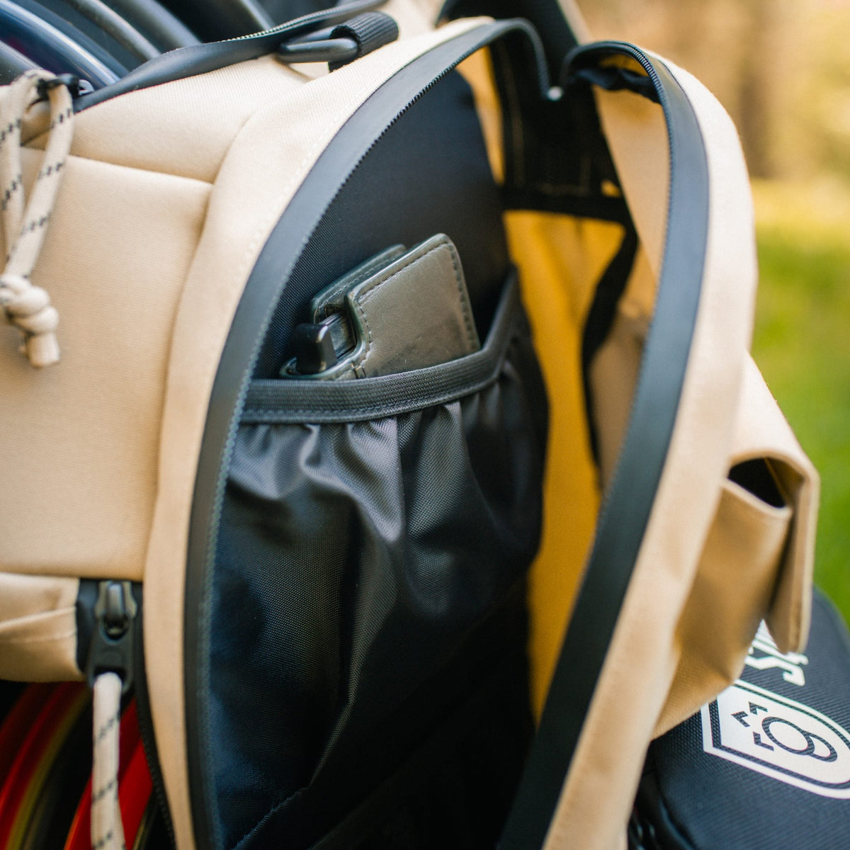 Squatch Legend 3.0 - Coyote Legend Disc Golf Bag