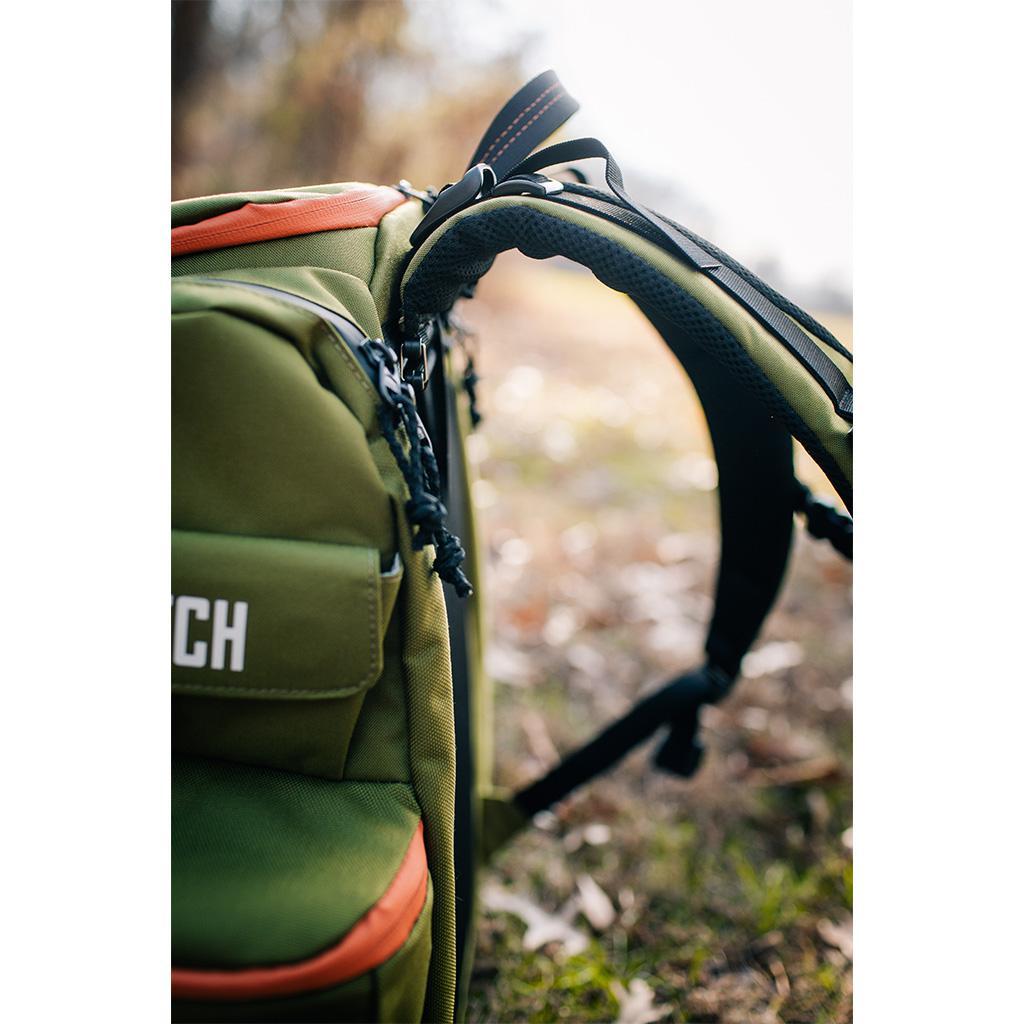 Squatch Legend 3.0 Disc Golf Backpack w/ Cooler Disc Golf Bag Forest-Orange shoulder strapse